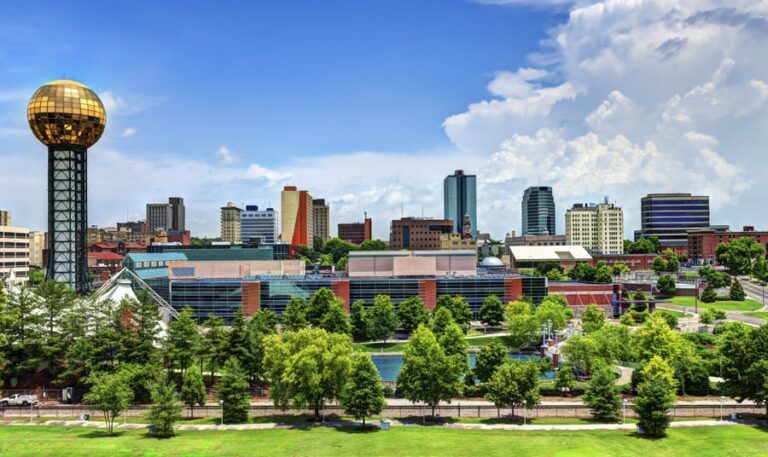 Exploring the Artistic Charm of Knoxville, Tennessee: A Travel & Art Journey
